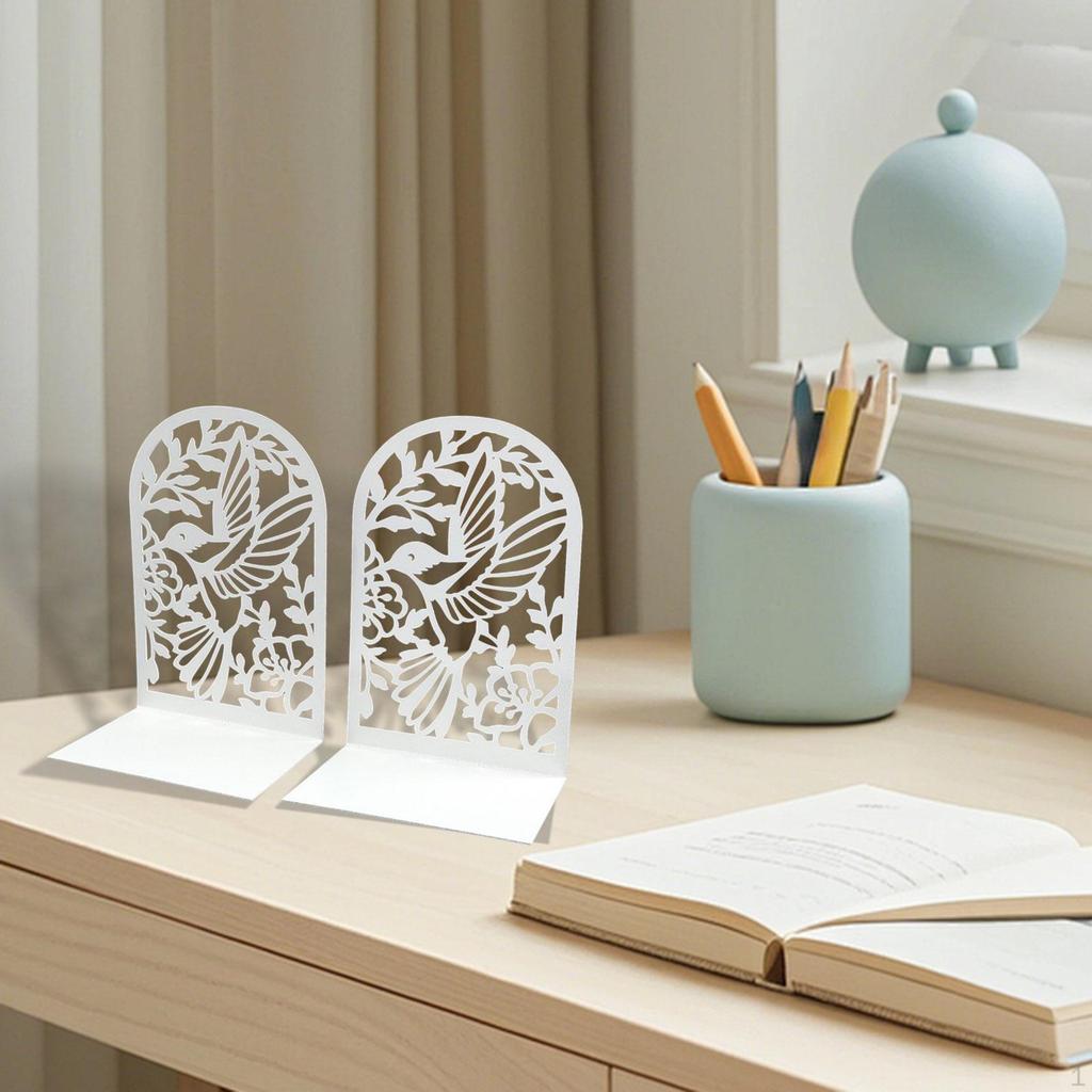 Книжные подставки как декоративная поддержка для книжных полок