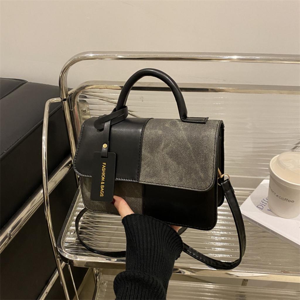 Small Handbag with Niche Design for Women, Winter New Fashionable Commuting Small Square Bag with High Aesthetic Sense, Shoulder Bag