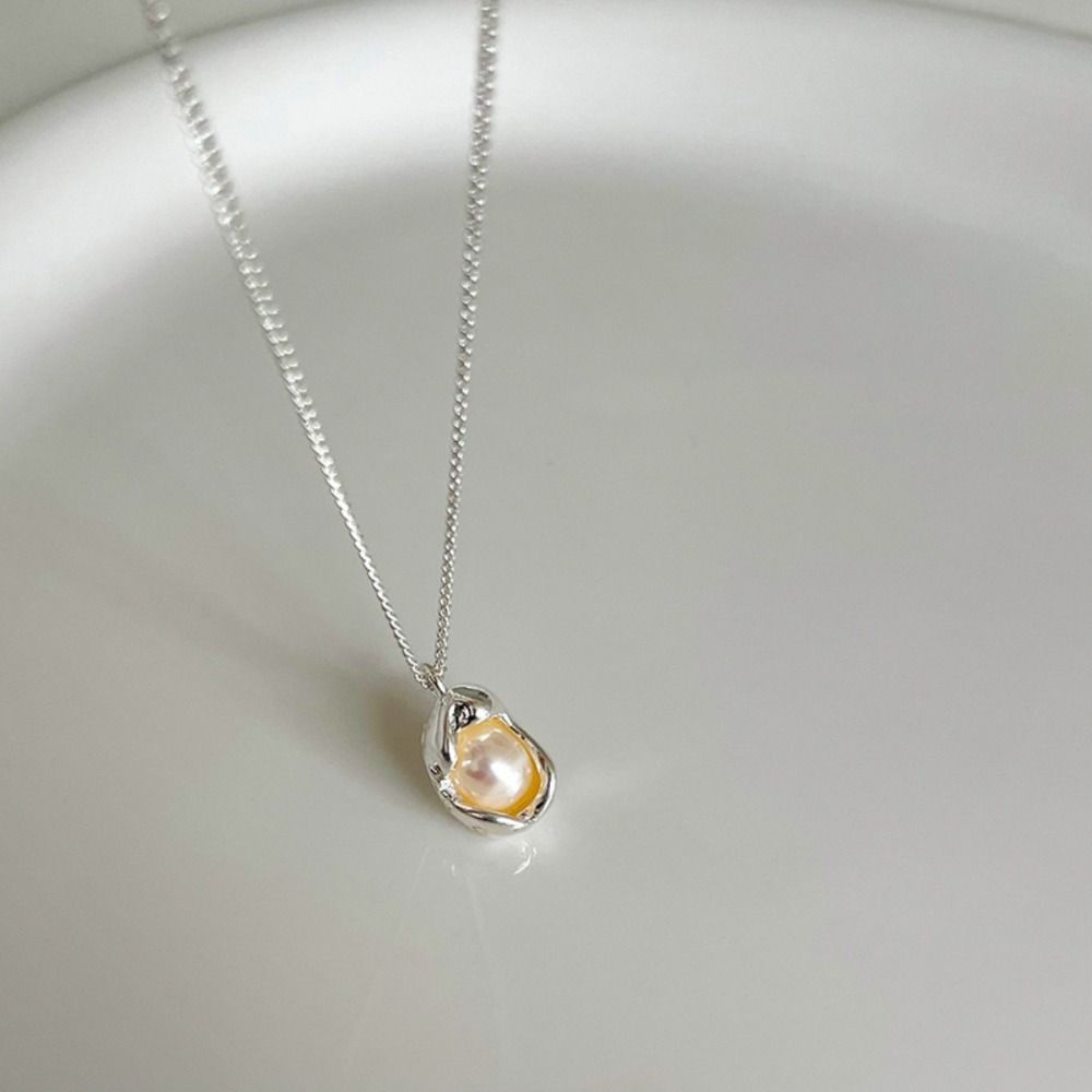 Vintage Zinc Zinc Alloy Pearl Necklace Irregular Shell Jewelry Korean Style Pendant Women Clavicle Necklace
