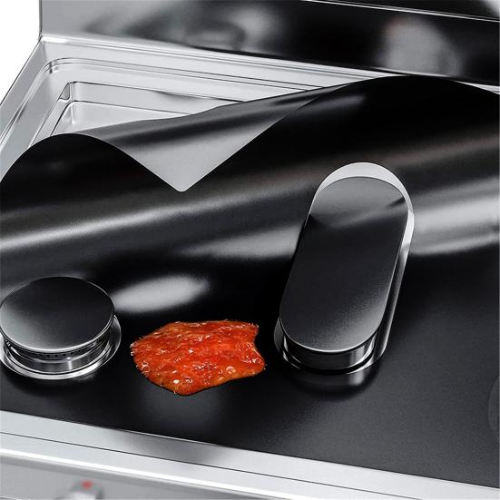 1 комплект верхней крышки для газовой плиты с 5 отверстиями и 3 полосками для зазоров. Жаростойкая, можно мыть в посудомоечной машине. Многоразовая антипригарная силиконовая крышка для газовой плиты. Защитная защита.