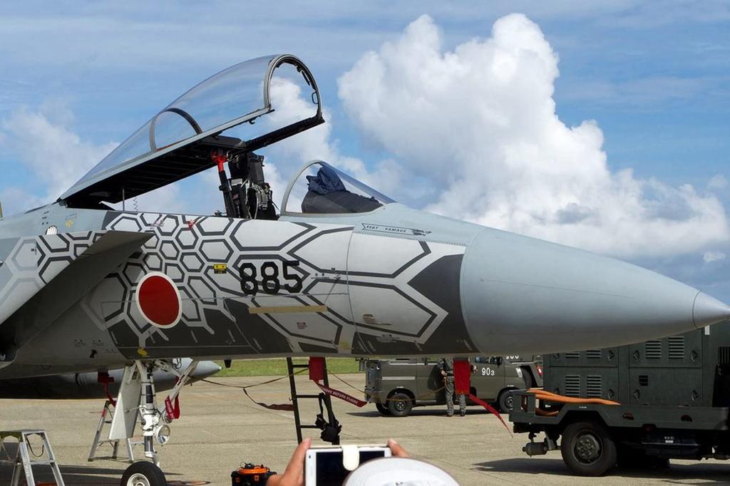 PLATZ ВВС Японии Орел 303-я эскадрилья 2018 Памятный самолет с росписью в честь авиашоу на авиабазе Комацу Боевой дракон Пластиковая модель 1/72