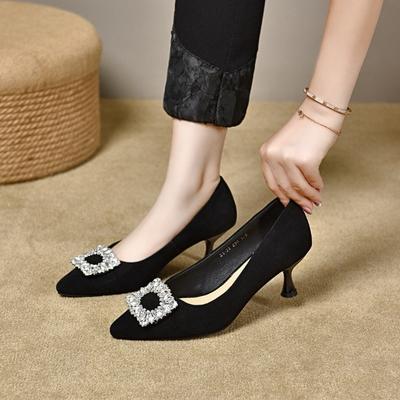 Туфли на высоком каблуке, модная обувь