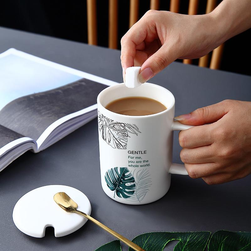 450 мл креативная зеленая листовая белая фарфоровая кружка с ложкой, кружки для напитков в подарок, фарфоровые кружки кофейная чашка для чая/кофе/молочная чашка