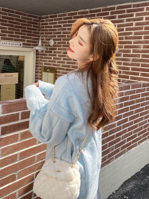 Женский мягкий голубой свитер фуфу: Свободный пуловер из воскового трикотажа для осени и зимы