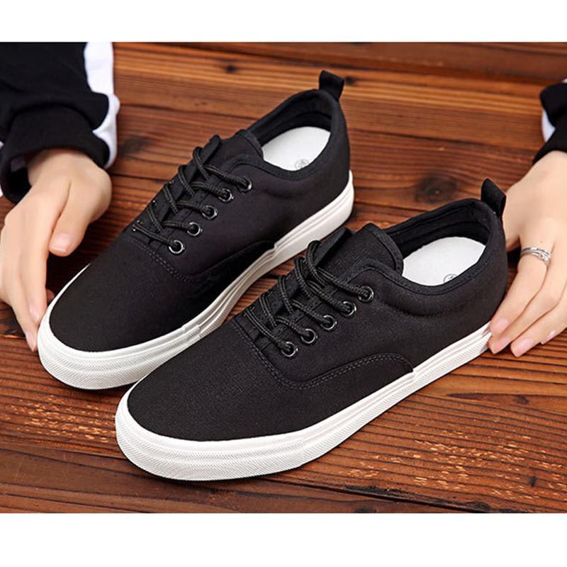 Spring Autumn Mens Cloth Footwear Breathable Flat Mens Canvas Shoes Fashion Cool Young Man Street Shoes Black White
