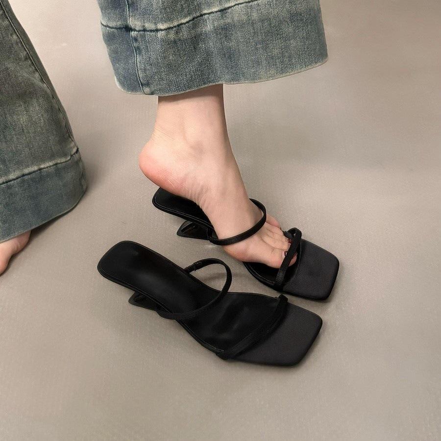 Темпераментные туфли-шлепанцы на высоком каблуке, женская обувь, носить 2025, новые летние французские сандалии с юбками, красивые сандалии