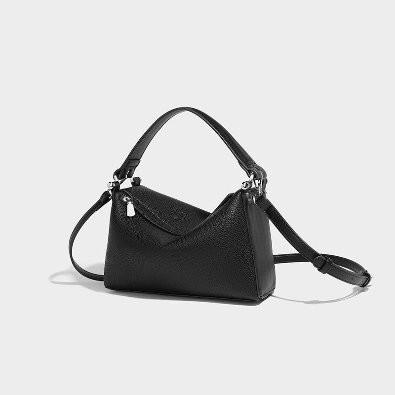 Niche Light Luxury Pillow Bag Advanced Sense Portable Small Square Bag Fashion Commuter Single Shoulder Crossbody Bag