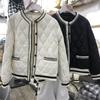 Короткая пуховая куртка в стиле Сяосянфэн женская осенне-зимняя новая свободная и универсальная легкая белая пуховая куртка