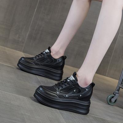 Весенне-летняя женская обувь новая на шнуровке универсальная на маленьком танкетном каблуке на толстой подошве маффин с внутренней высотой и повседневные маленькие белые туфли