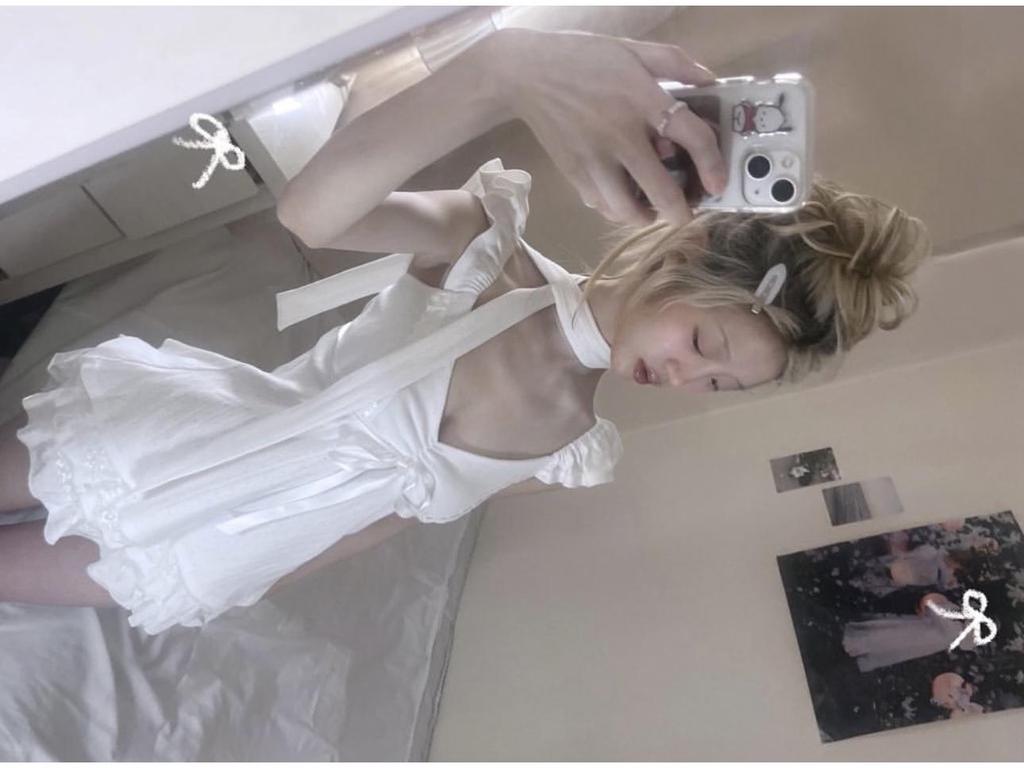 Ангельский номер 555 Сладкий и пикантный топ с V-образным вырезом, кружевной лентой, рукавами-крылышками и шарфом