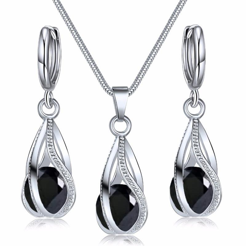Комплект из ожерелья и серег Chic Melody - сверкающие украшения из кристаллов циркония для женщин
