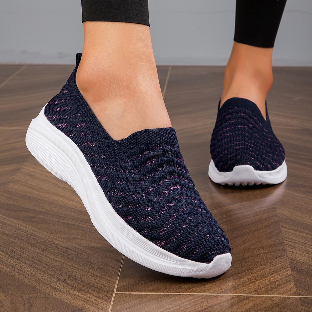 2025 Shoes Women's New Foreign Trade Women's Factory Large Size Cloth Shoes Breathable Fly-woven Shoes Soft-soled Casual Mother Shoes