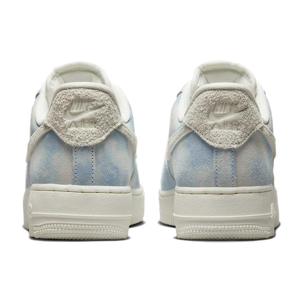 Nike Женские кроссовки Air Force 1 07 SE Clouds Blue University-Blue Sail FD0883-400