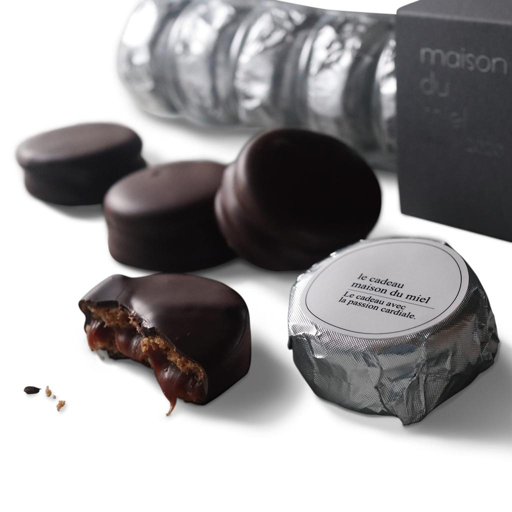 Sweets Gift Sweets Luxury Stylish Caramel Sandwich Cookie Valentine White Day (Maison Dumielle)