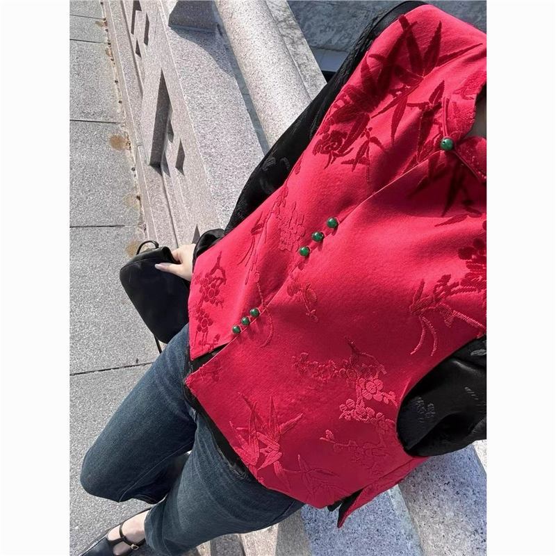 New Embroidered Vest Vest Women's Spring and Autumn Buckle Stacked Wearing Vest Temperament Elegant Women's Vest Top