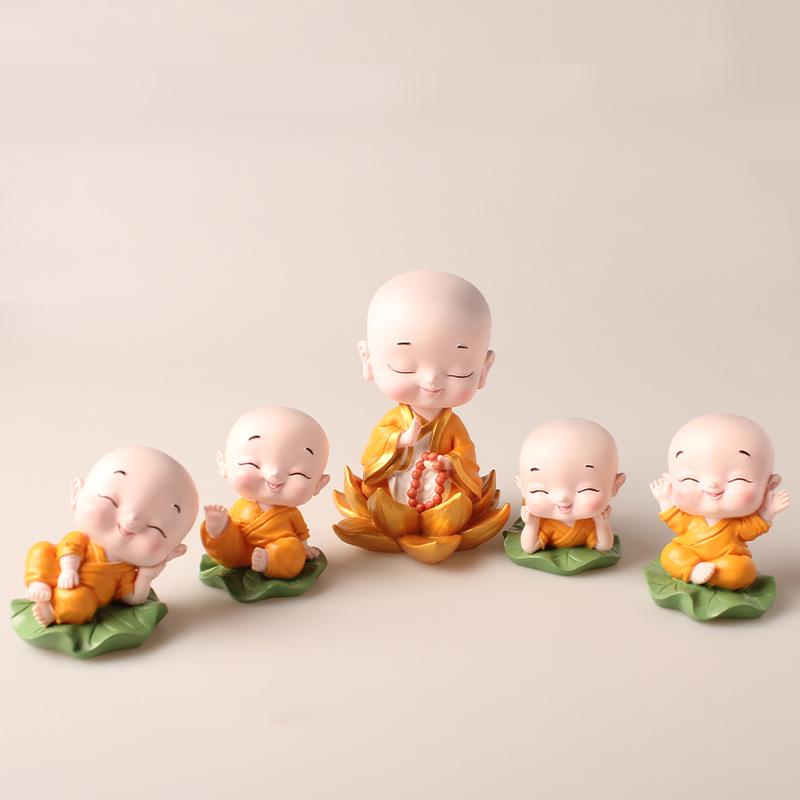 Дзен-декор автомобиля: Набор из четырех украшений в виде качающейся головы монаха для украшения интерьера