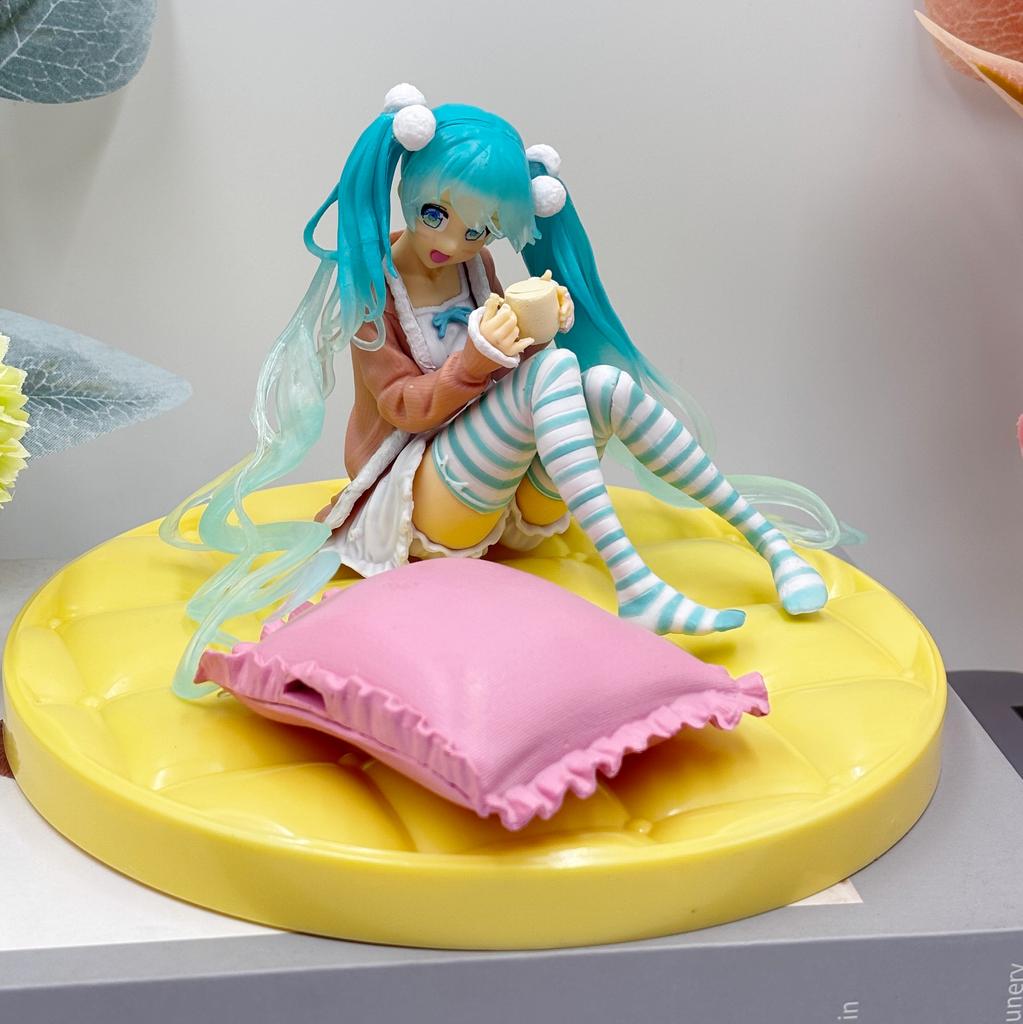Hatsune Miki Anime Character Kawaii Pvc Model Standing and Sitting Doll Action Doll Collection Decorations Christmas Toys Gifts