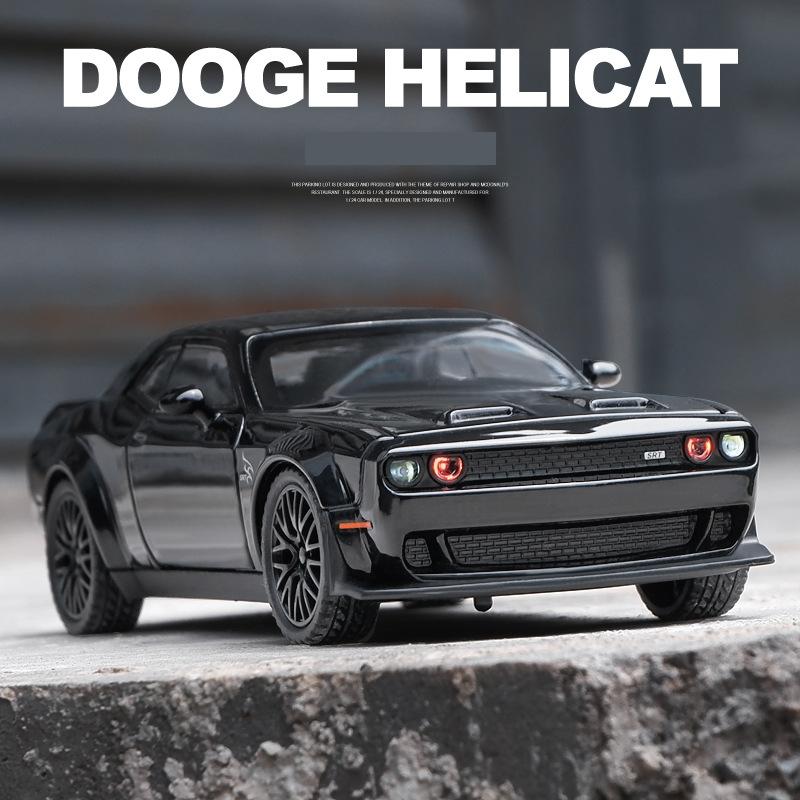 1/32 Dodge Challenger SRT Hellcat Toy Car Model Diecast Metal Miniature 1:32 Sound & Light Vehicle Collection Gift for Kid Boys