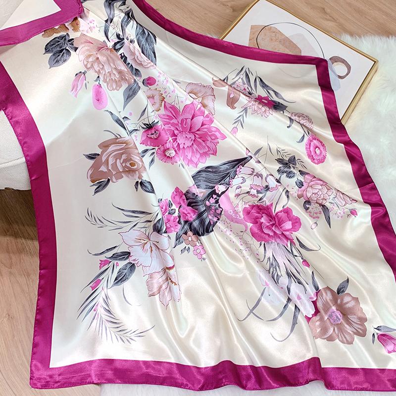 Popular Shawls Europe And America Fashion Bandannas Wild Leopard Print Sunscreen 90X90CM Bandanna Luxury Square Silk Scarves