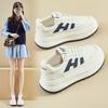 Маленькие белые туфли на толстой подошве, женские, осень 2025, новые, универсальные, дышащие кеды, увеличивающие рост, спортивные и повседневные, студенческие женские туфли