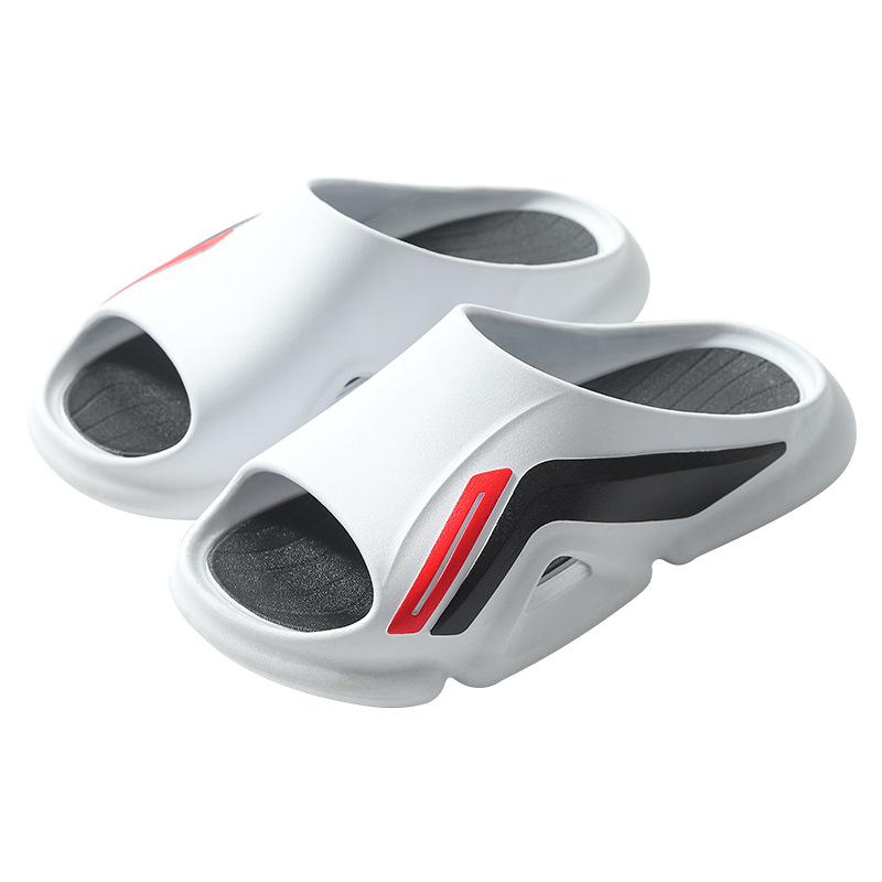 Летние мужские тапочки. Летняя обувь для отдыха. Мужская пляжная обувь. Удобная мужская обувь. Уличные мужские тапочки. Модные шлепанцы.