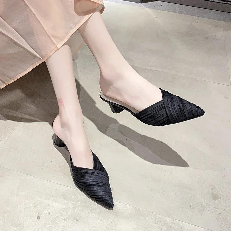 Мода 2024 года, горячая распродажа женской обуви Baotou, женские тапочки, модные неглубокие тапочки для женщин, сексуальные туфли с острым носком на твердом каблуке для женщин