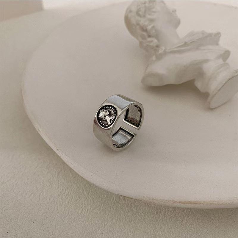 Queen's Ring Female Open Versatile Student European and American Fresh Temperament Index Finger Ring