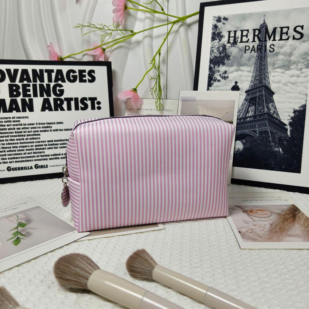 Large-Capacity Striped Makeup Bag: Indian Clutch for Convenient Travel and Outings