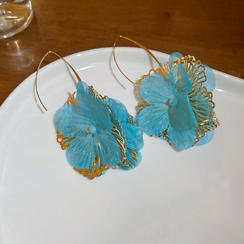 Богемные розовые серьги-кисточки с цветком из бисера и жемчуга