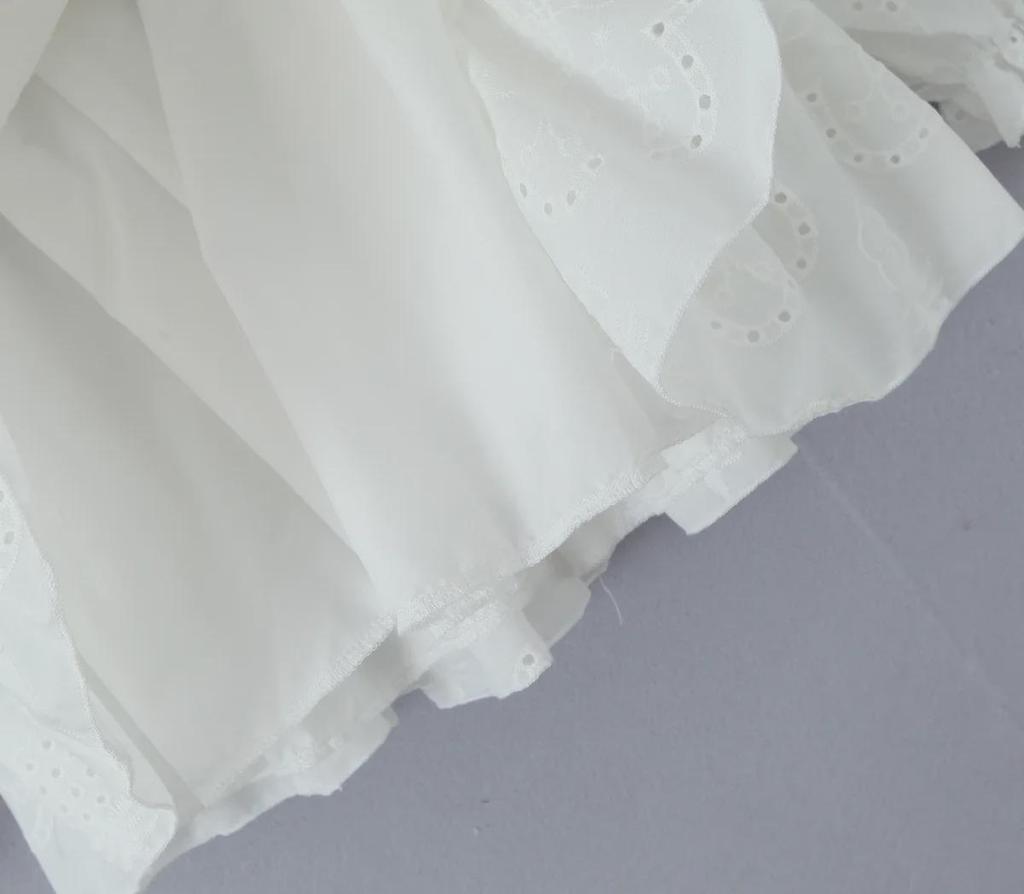 Женское платье-трапеция с рукавами-фонариками на одно плечо, осень 2024 г.