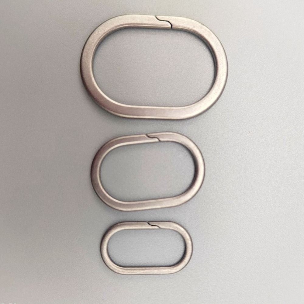 Real Titanium Alloy KeyRings Super Lightweight Pendant Oval Key Rings Male Creativity Gift
