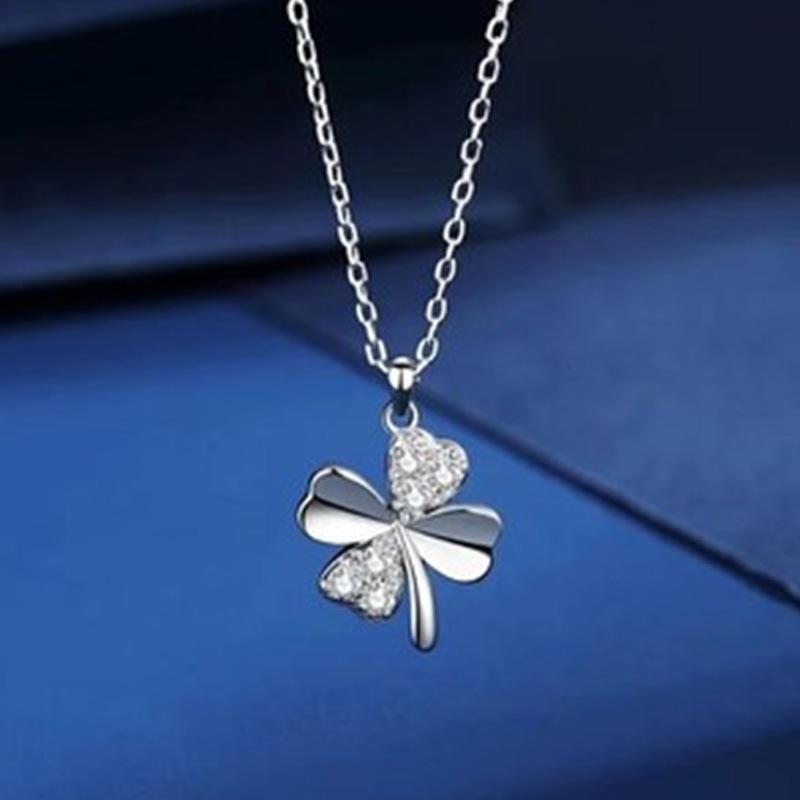 Four Leaf Clover Necklace Women Minimalist Collarbone Pendant Luxury Small Gift for Birthday Valentine's Day
