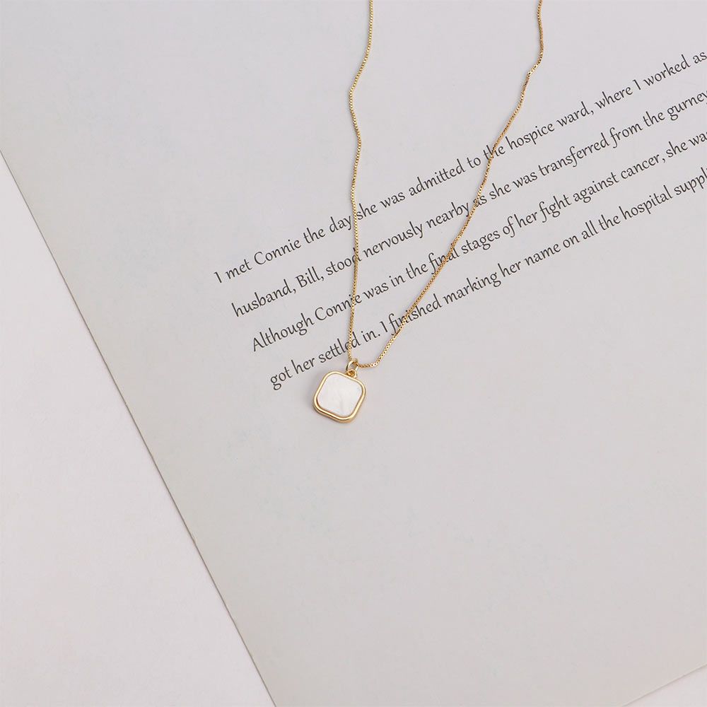 Simple Geometric Square Shell Pendant Necklace For Women Temperament Gold Color Metal Chain Necklace Jewelry