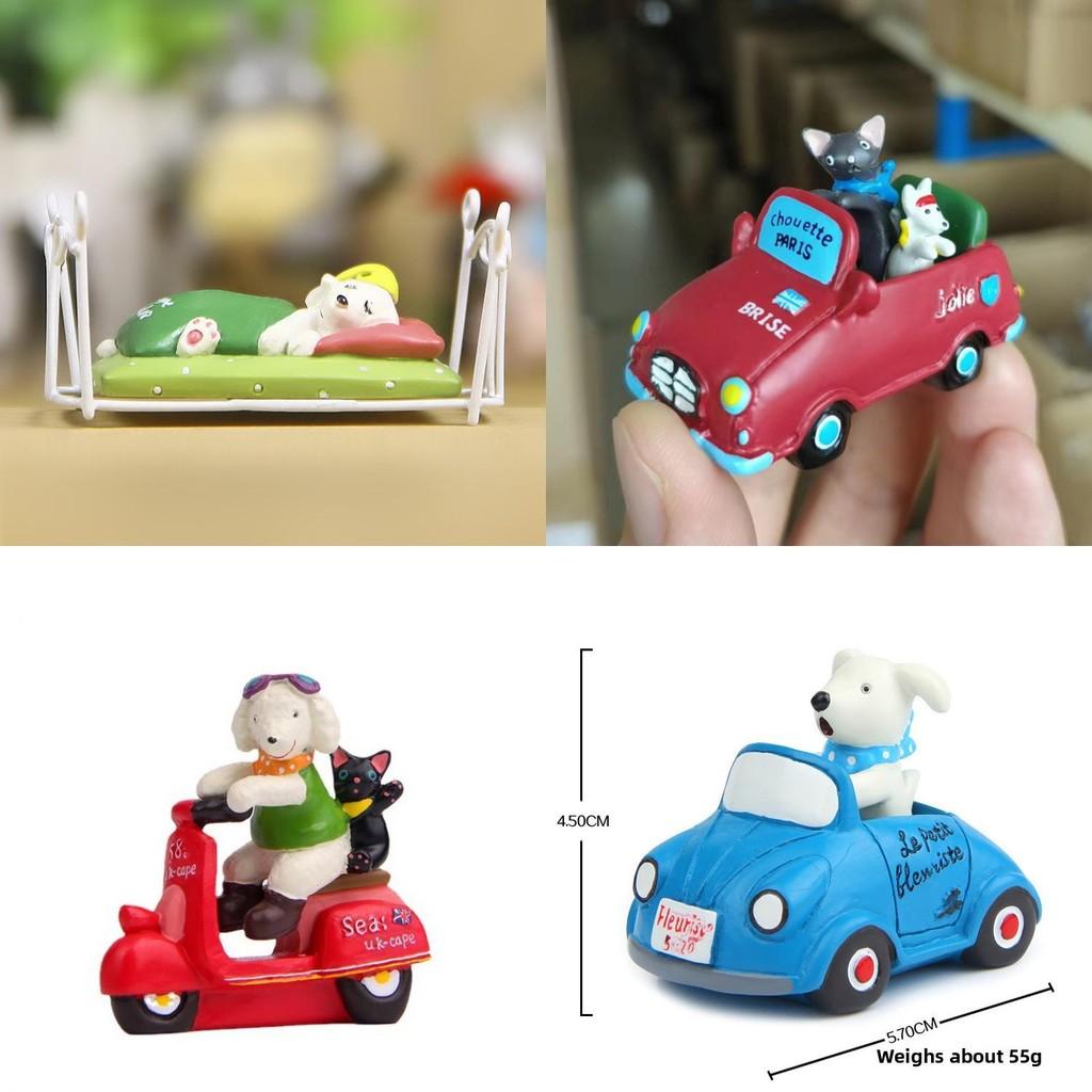 Cute Driving Cartoon Car Motorcycle Sleeping Scene Mini Model Decor Ornament