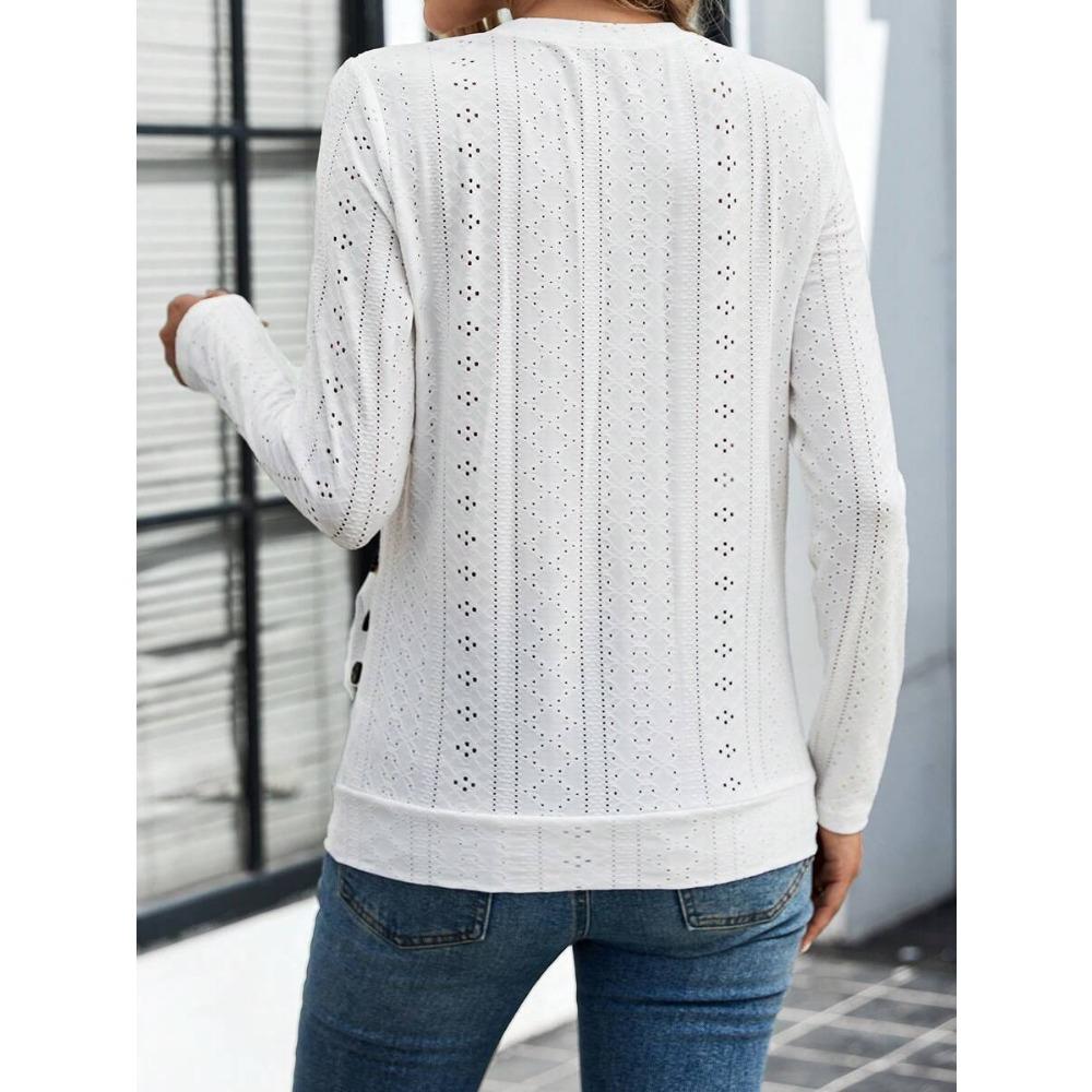 Футболка с круглым вырезом, длинными рукавами и декоративными пуговицами, модная и универсальная, повседневная для работы.