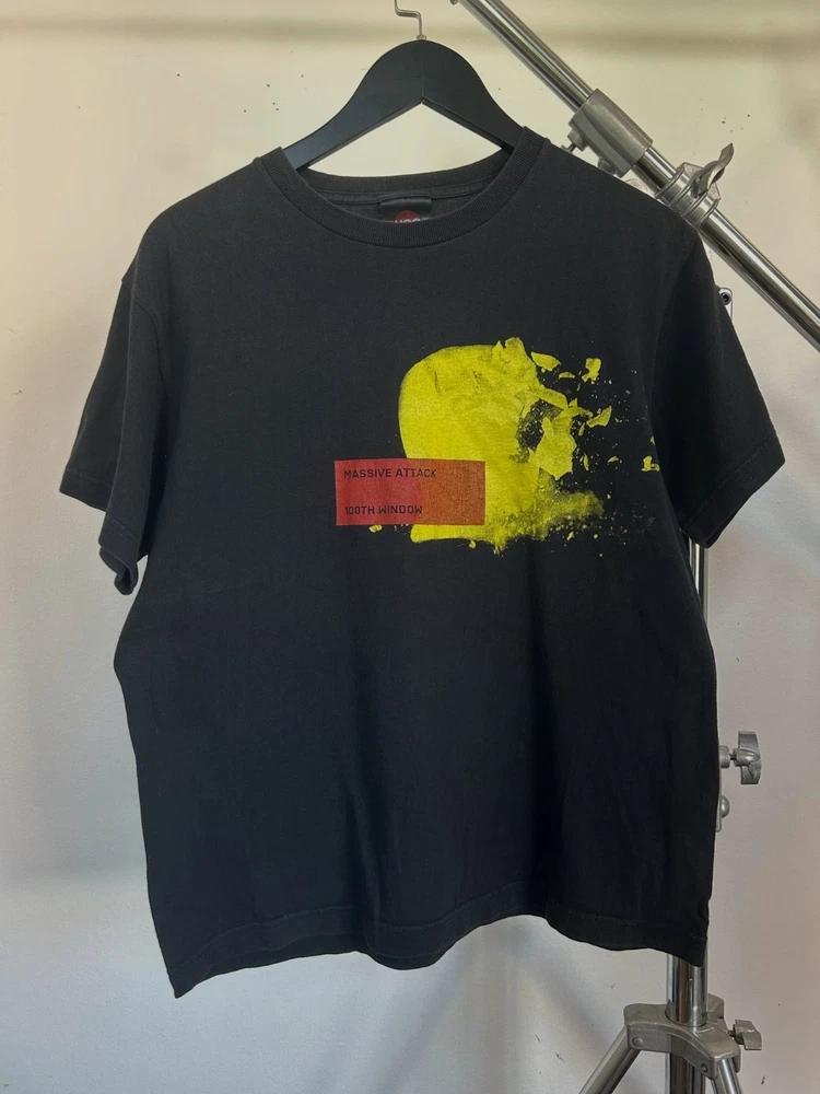 Massive Attack 00 Vintage Tshirt
