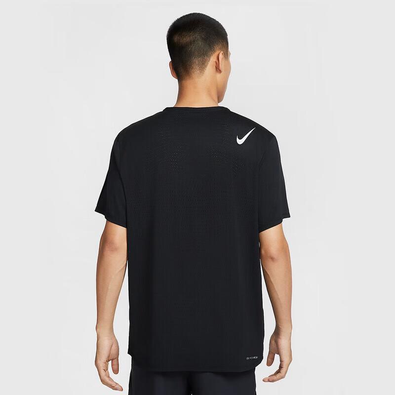 Nike Мужская спортивно-повседневная футболка с коротким рукавом