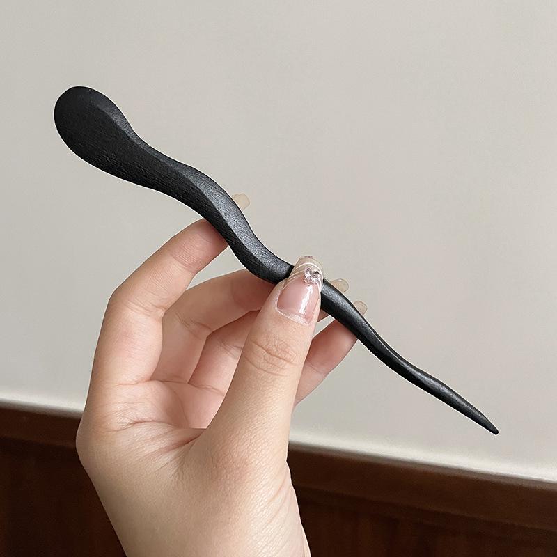 High-End Retro Chinese Tassel Hairpin for Women - Versatile Alloy Hair Clip for Elegant Updos
