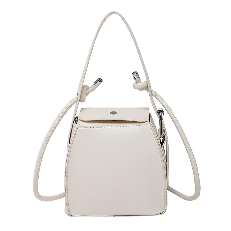 Нишевая квадратная сумка-коробка ручной клади высокой ценности, женская, новая коллекция весна 2025, трендовая, с дизайном иностранной индивидуальности, на плечо, сумка-мессенджер