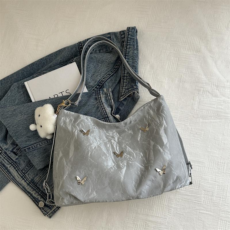 Мягкая кожа бабочка большая вместимость высокая ценность нежная наплечная сумка 2025 лето новая женская наплечная сумка-мессенджер тоут