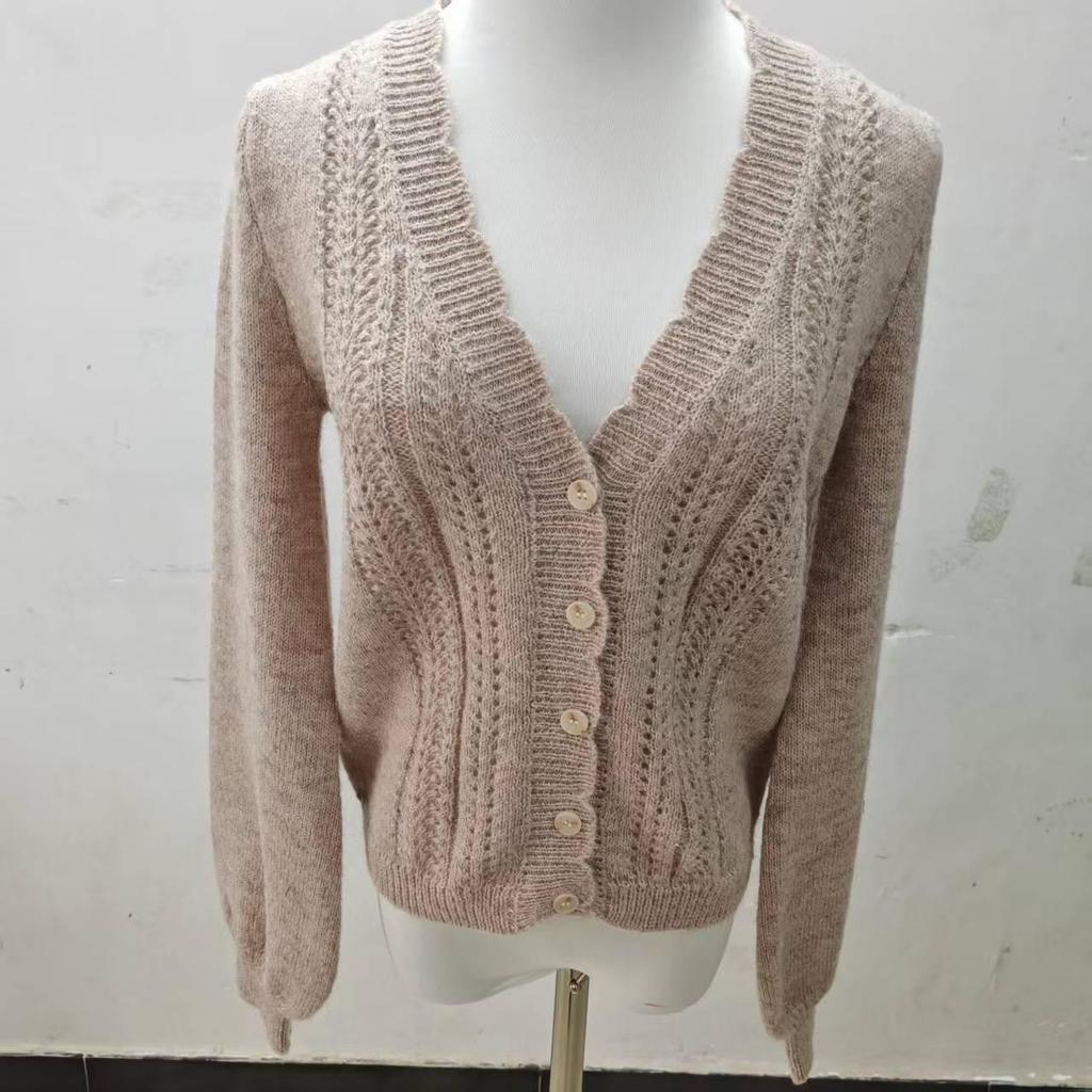 2025 Spring Xu Ruohan & Shen Xifan V-Neck Fluffy Knit Cardigan - Women's Cozy Style Top