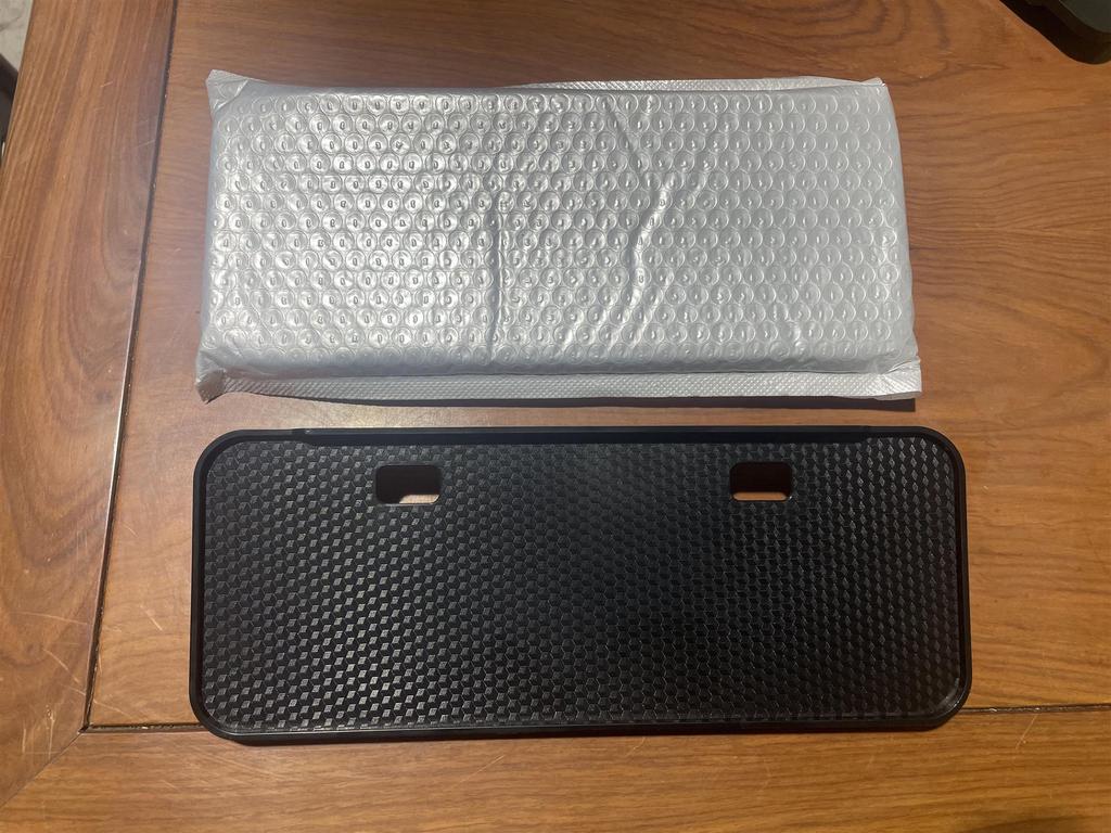 Пластиковая стойка для хранения без перфорации для экранов телевизоров или компьютеров