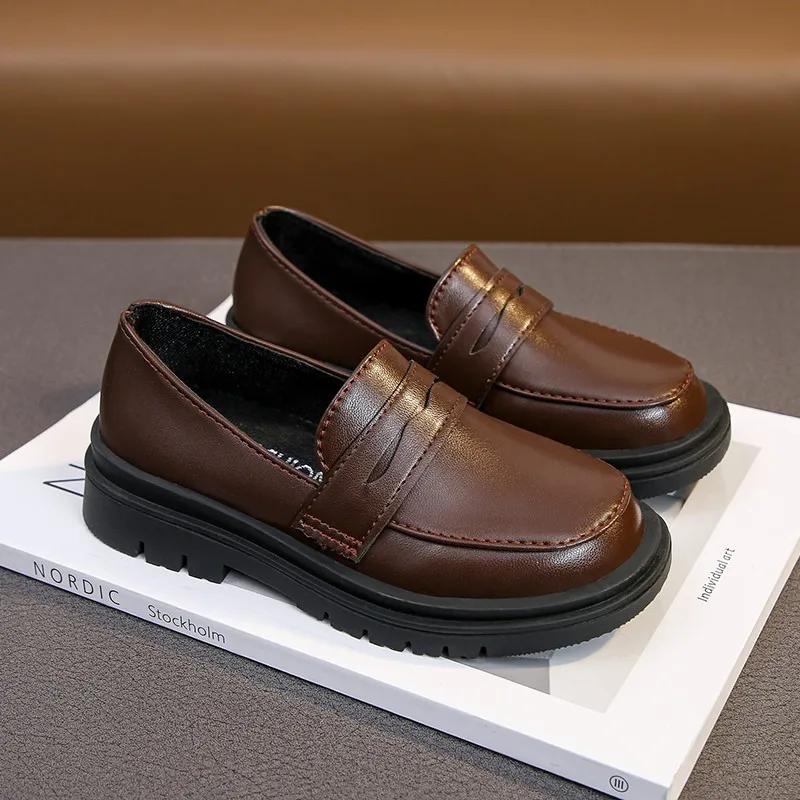 Детская черная школьная обувь для мальчиков в британском стиле, модные мягкие детские универсальные туфли для девочек, дышащие, без застежек, весна 2024 г.