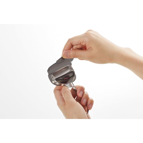 Shimomura Kogyo, Made In Japan, Professional Grade, Easy-to-Remove Peel, Sharp Peeler PG-631, Dishwasher Safe, Made In Tsubame-Sanjo, Niigata, Silver