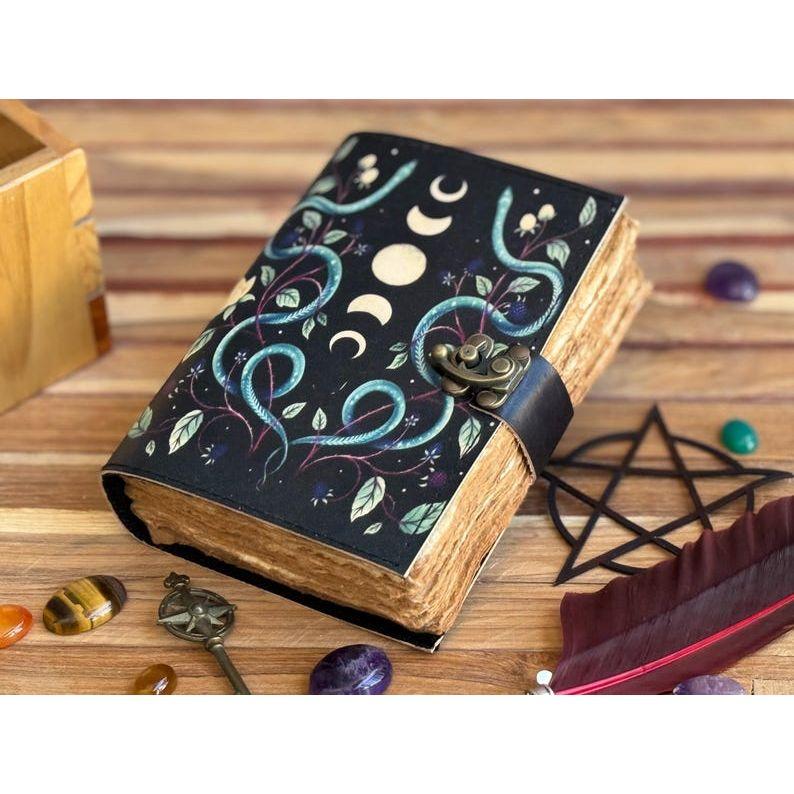 Handmade Leather Moon Journal with Antiqe Dekle Pepar for Men Women Birthday Gifts Traveling Sketchbook Handmade Book of Shadows