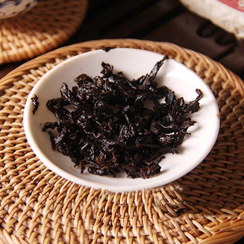 Чай Пуэр Мэнхай ручной работы 2011 года Шу Пуэр Спелый Пуэр с золотыми бутонами 375г