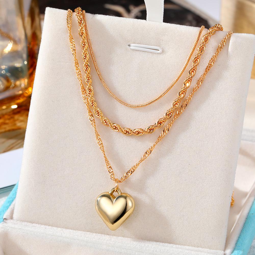 Ожерелье с подвеской в форме сердца Модное Очарование Темперамент Ожерелье из трех частей Ожерелье для девочек Студенческое ожерелье Ужин Личность Сексуальный набор цепочек для свитера