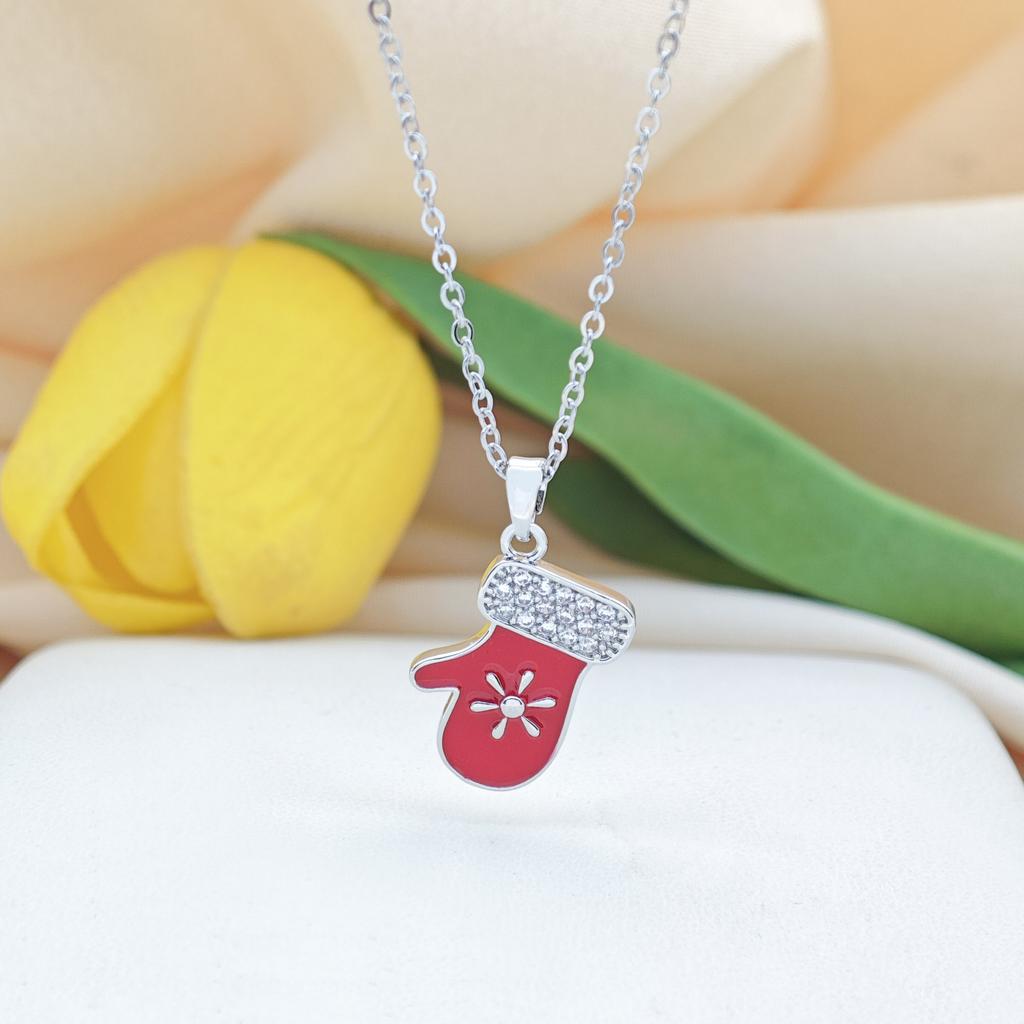 Necklace Female European and American Christmas Versatile Atmosphere Necklace Niche Design High-end Titanium Steel Accessories