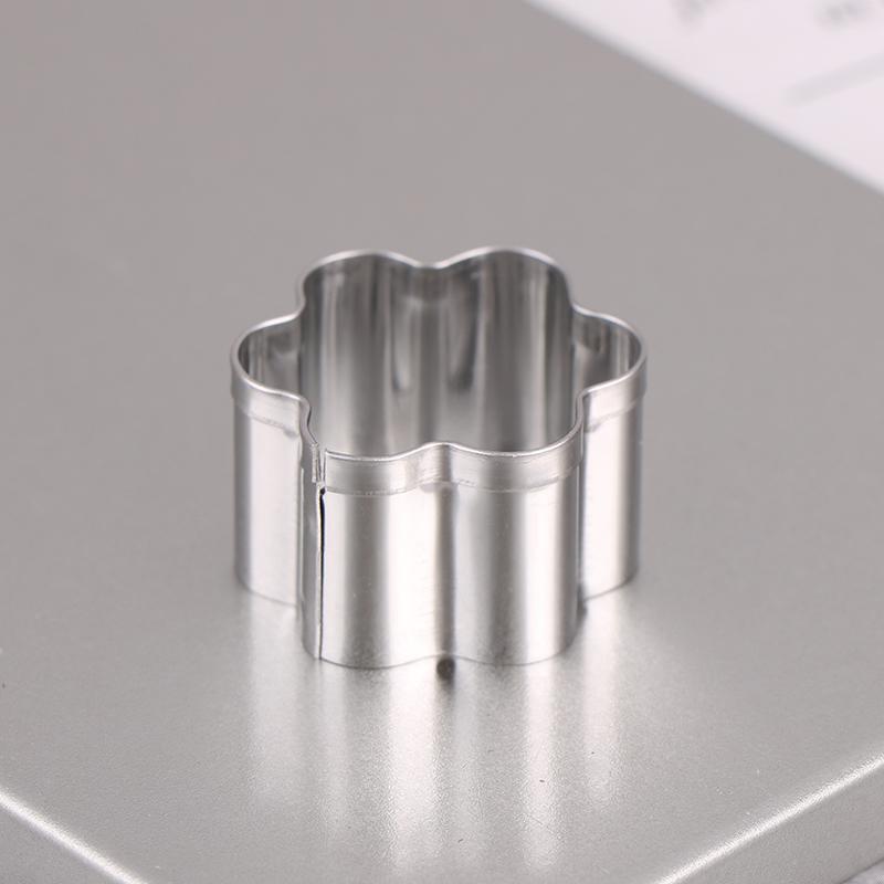 30Pcs/Box Stainless Steel Sugar Biscuit Press Stamp Embosser Cookie Cutter Diy Fondant Cake Mold Pastry Decor Baking Accesories