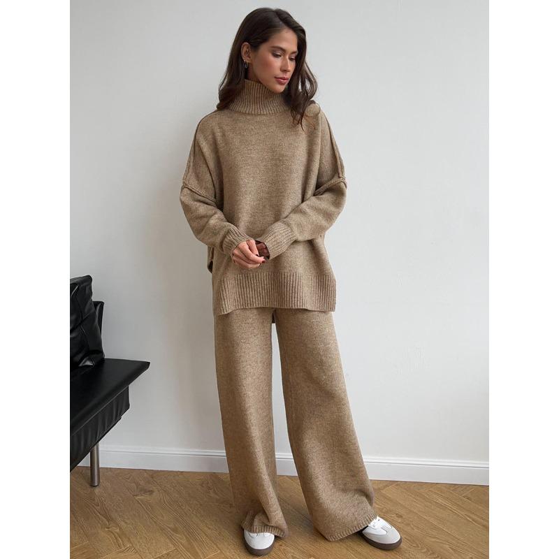 Женский осенне-зимний комплект из свитера и брюк с высоким воротом и утолщенной трикотажной вязки